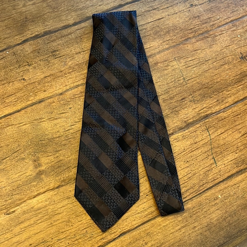 [Dolce & Gabbana] 100% silk brown tie